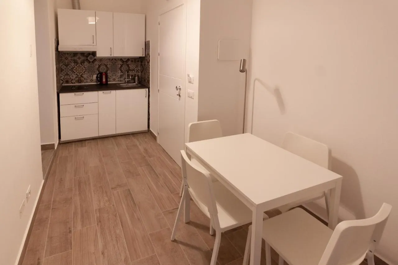 Aragona15 Suites Palermo 0*,  Italië